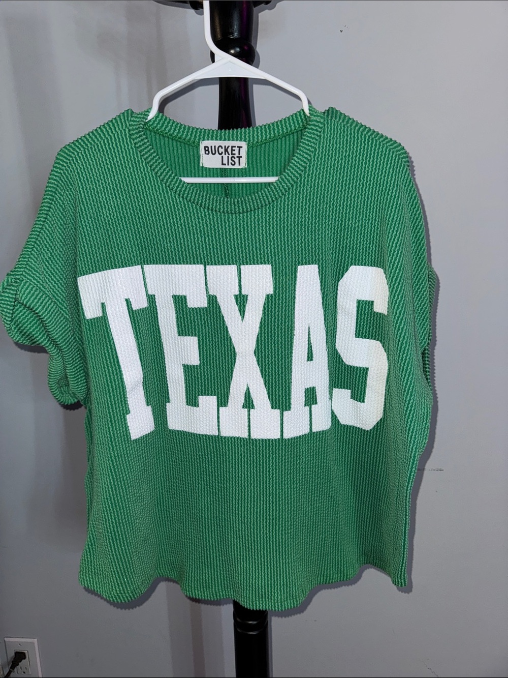 BUCKETLIST Green Knit TEXAS Short Sleeve Top 31